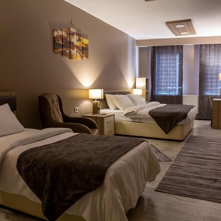 Staron Otel 종굴다크 외부 사진